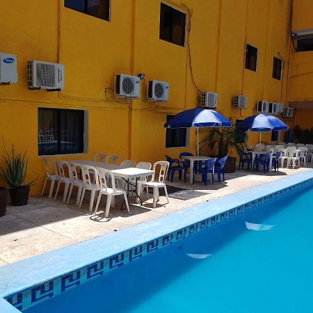 Hotel Arcos Del Parque Acayucan Exterior photo