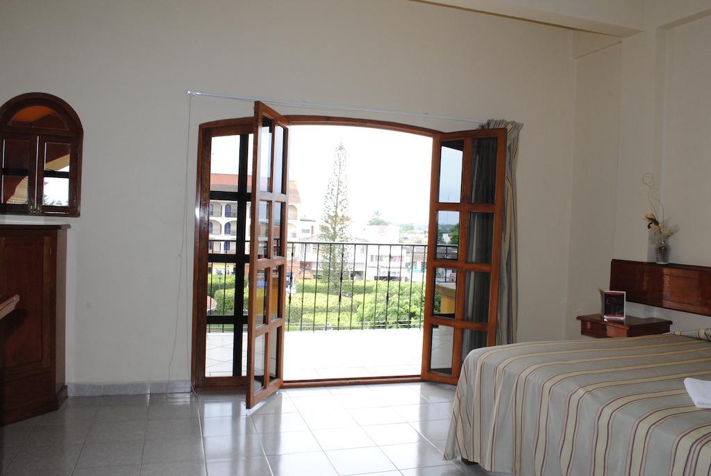 Hotel Arcos Del Parque Acayucan Room photo