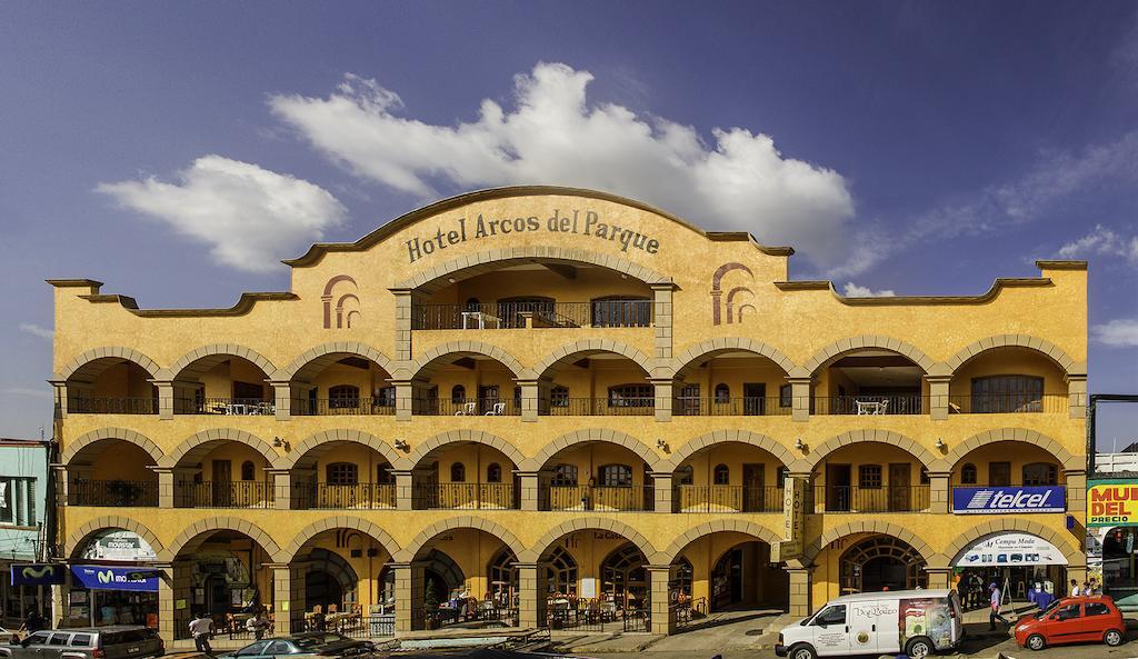 Hotel Arcos Del Parque Acayucan Exterior photo